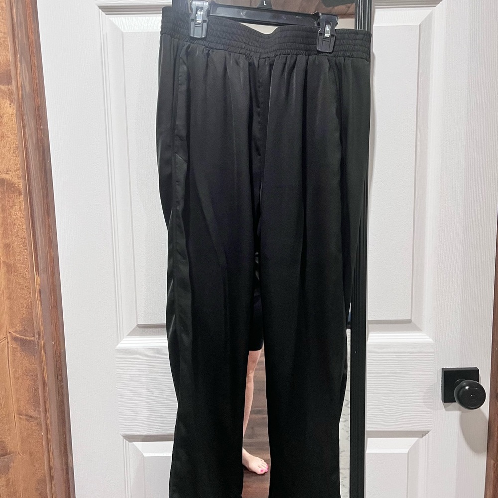 Entro Women’s Black Pants